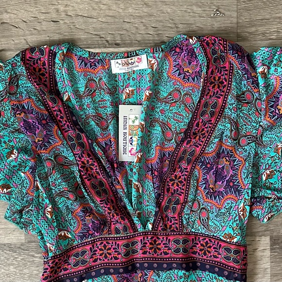 Patterned Maxi Dress - Picture 3 of 6